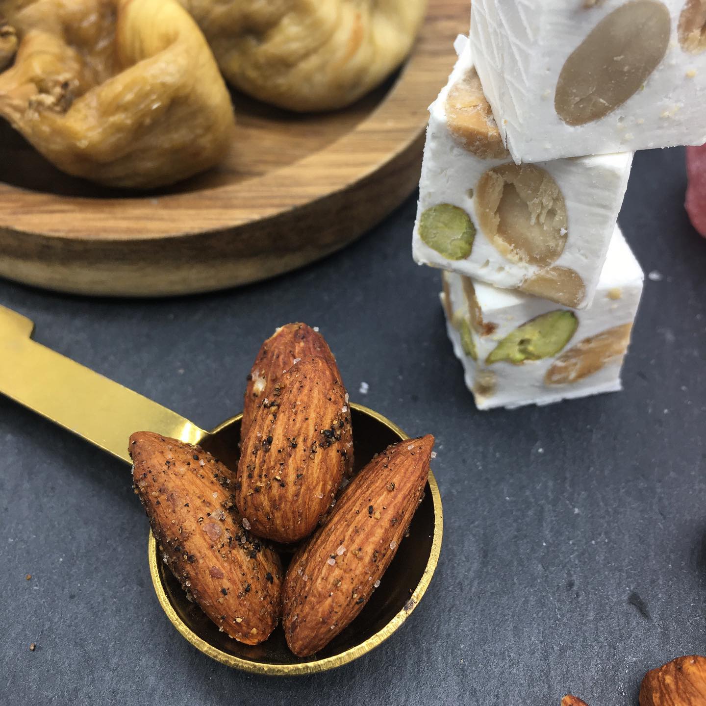 Bientôt les fêtes ! Amande à la truffe - Nougat - Marron gla…
