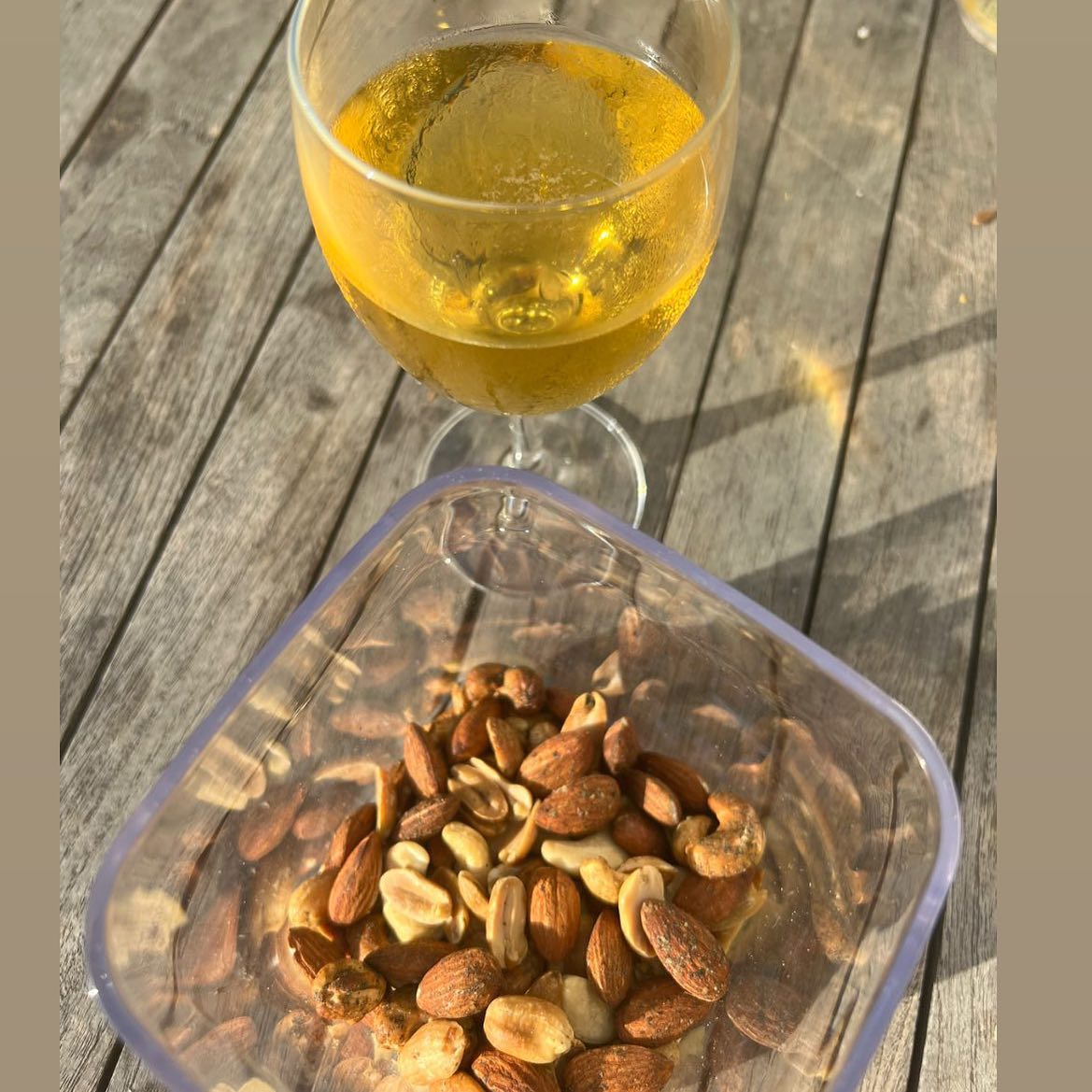 C’est la rentrée mais c’est l’apéro quand même ! #fruitsecs …