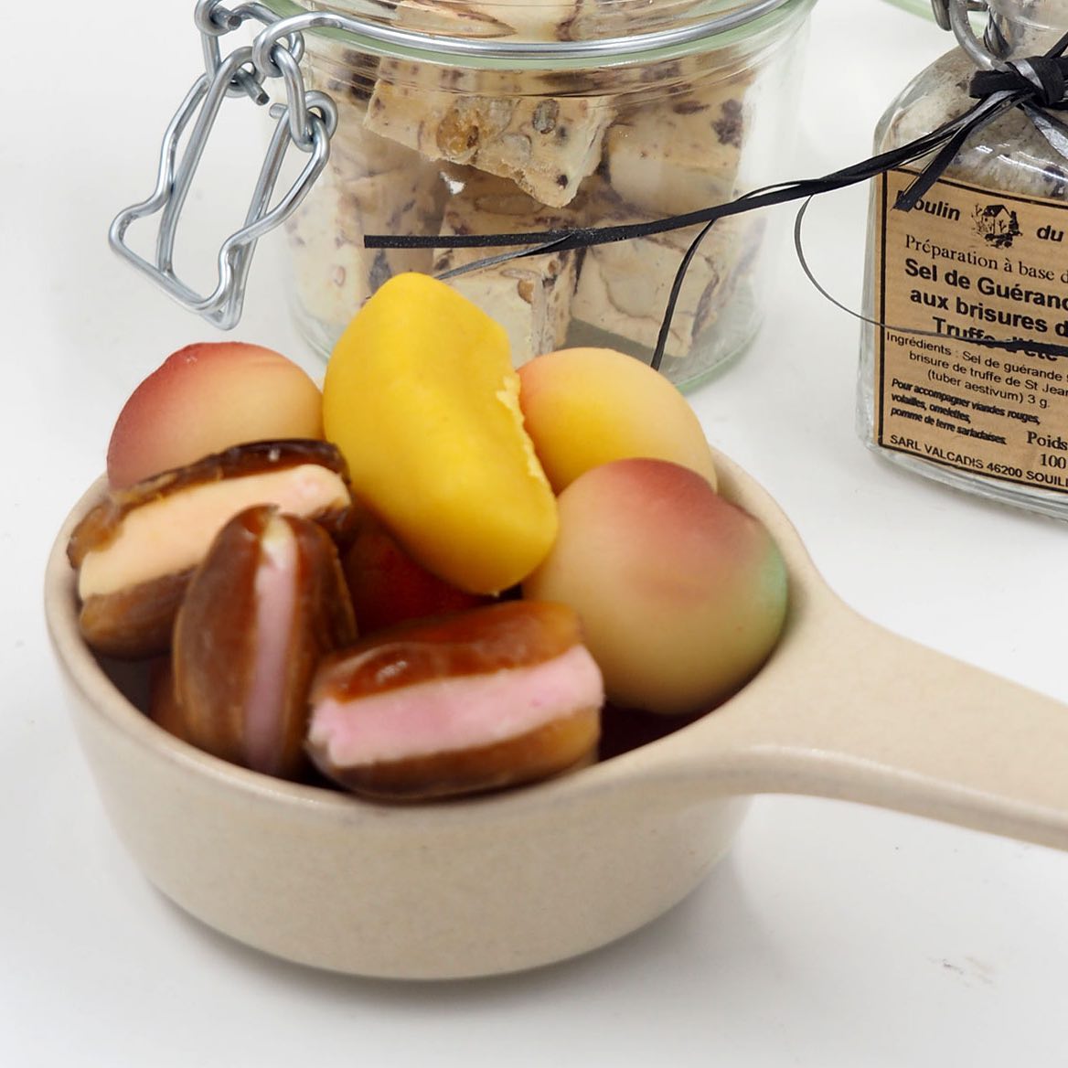 🎄Découvrez nos produits festifs : pâtes d’amande, pâtes …
